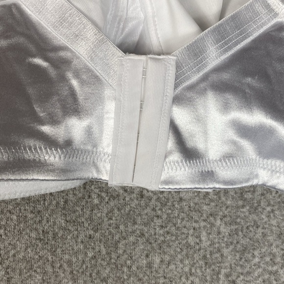 Playtex 18 hour bra 4745 new in package white 48C wire free full coverage - Picture 8 of 10